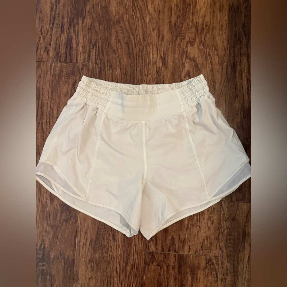Lululemon Hotty Hot 4” High Rise Shorts